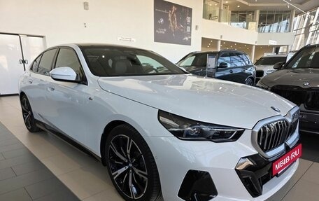 BMW 5 серия, 2025 год, 8 700 000 рублей, 3 фотография