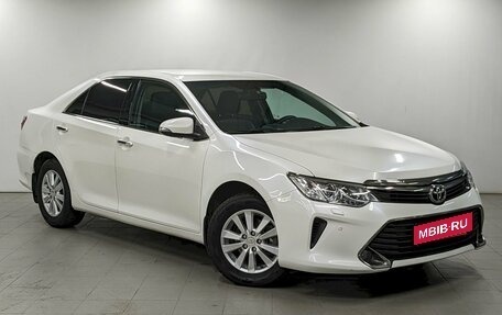 Toyota Camry, 2015 год, 1 640 000 рублей, 3 фотография