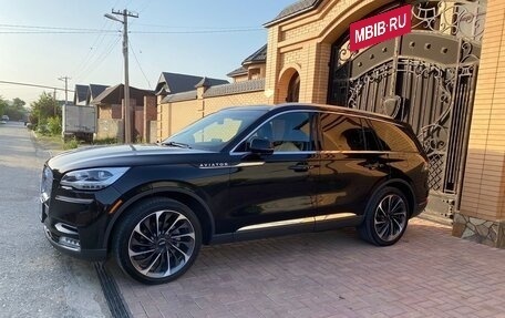 Lincoln Aviator II, 2020 год, 4 250 000 рублей, 5 фотография
