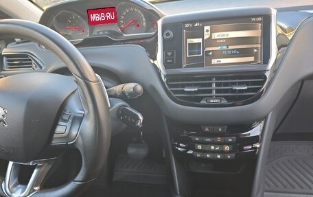 Peugeot 208 II, 2013 год, 748 000 рублей, 6 фотография