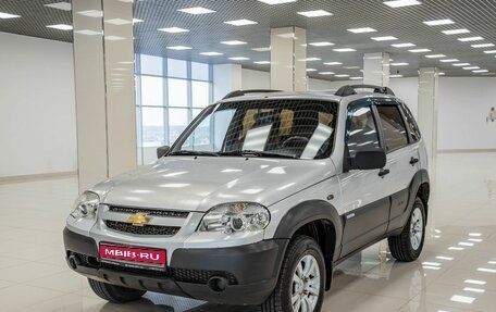 Chevrolet Niva I рестайлинг, 2010 год, 321 000 рублей, 1 фотография