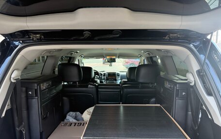 Toyota Land Cruiser 200, 2012 год, 3 700 000 рублей, 2 фотография