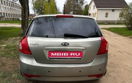 KIA cee'd I рестайлинг, 2010 год, 650 000 рублей, 4 фотография