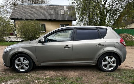 KIA cee'd I рестайлинг, 2010 год, 650 000 рублей, 11 фотография