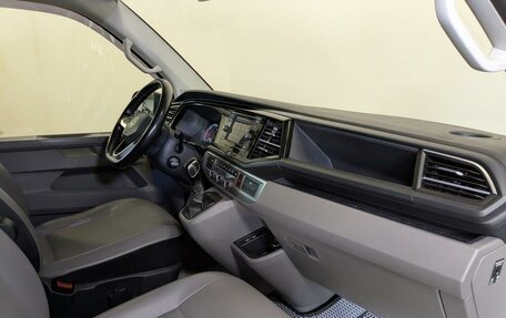 Volkswagen Caravelle T6 рестайлинг, 2020 год, 3 950 000 рублей, 11 фотография