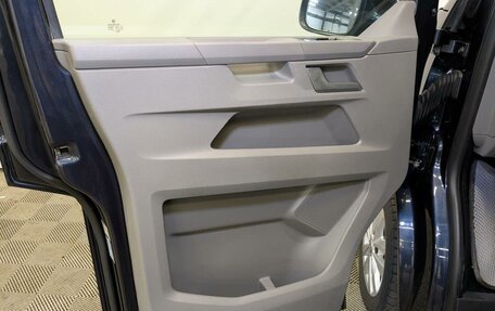 Volkswagen Caravelle T6 рестайлинг, 2020 год, 3 950 000 рублей, 19 фотография