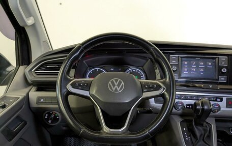 Volkswagen Caravelle T6 рестайлинг, 2020 год, 3 950 000 рублей, 21 фотография