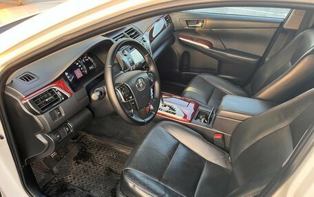 Toyota Camry, 2013 год, 1 600 000 рублей, 10 фотография