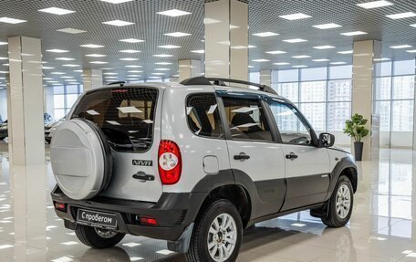Chevrolet Niva I рестайлинг, 2010 год, 321 000 рублей, 2 фотография