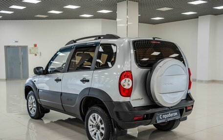 Chevrolet Niva I рестайлинг, 2010 год, 321 000 рублей, 4 фотография