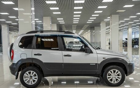 Chevrolet Niva I рестайлинг, 2010 год, 321 000 рублей, 5 фотография