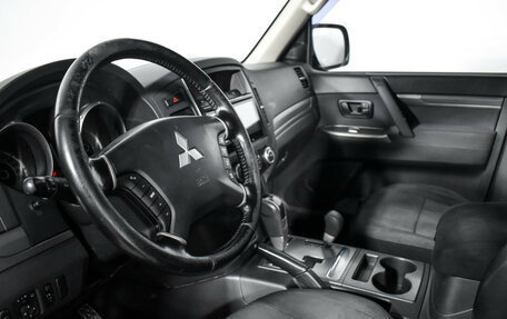 Mitsubishi Pajero IV, 2013 год, 1 639 000 рублей, 10 фотография