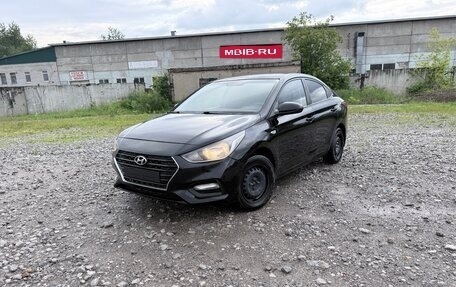 Hyundai Solaris II рестайлинг, 2017 год, 880 000 рублей, 1 фотография
