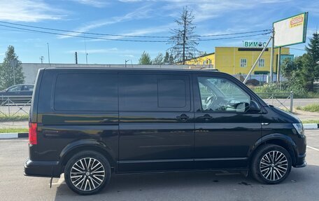 Volkswagen Multivan T6 рестайлинг, 2017 год, 3 590 000 рублей, 5 фотография