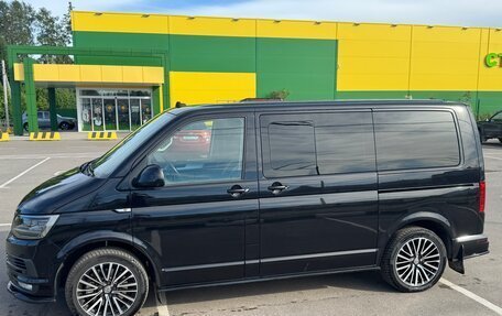 Volkswagen Multivan T6 рестайлинг, 2017 год, 3 590 000 рублей, 4 фотография