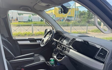 Volkswagen Multivan T6 рестайлинг, 2017 год, 3 590 000 рублей, 9 фотография