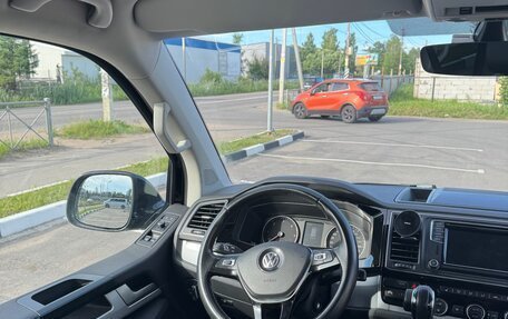 Volkswagen Multivan T6 рестайлинг, 2017 год, 3 590 000 рублей, 10 фотография