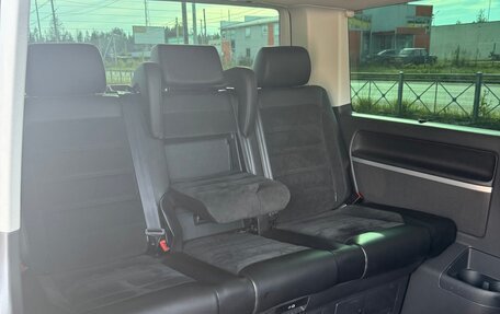 Volkswagen Multivan T6 рестайлинг, 2017 год, 3 590 000 рублей, 11 фотография