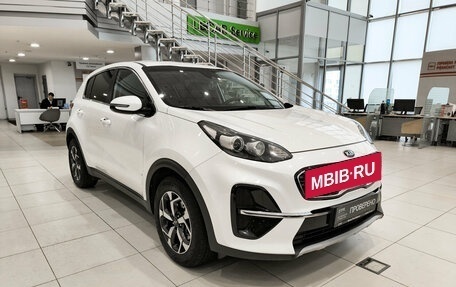 KIA Sportage IV рестайлинг, 2020 год, 2 437 000 рублей, 7 фотография