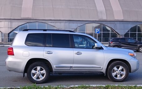 Toyota Land Cruiser 200, 2012 год, 3 600 000 рублей, 8 фотография