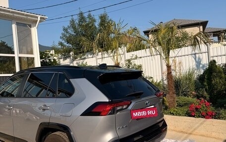 Toyota RAV4, 2020 год, 3 100 000 рублей, 4 фотография