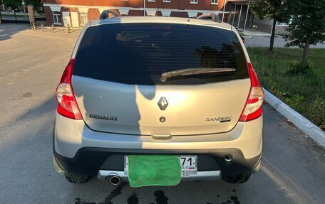 Renault Sandero I, 2014 год, 900 000 рублей, 2 фотография