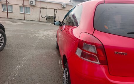 Toyota Yaris III рестайлинг, 2010 год, 450 000 рублей, 9 фотография
