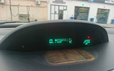 Toyota Yaris III рестайлинг, 2010 год, 450 000 рублей, 15 фотография