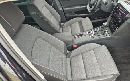 Volkswagen Passat B8 рестайлинг, 2022 год, 2 290 000 рублей, 18 фотография