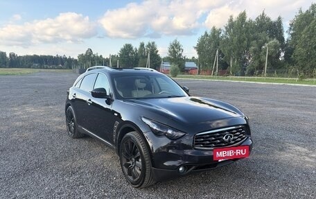 Infiniti FX II, 2011 год, 2 000 000 рублей, 3 фотография