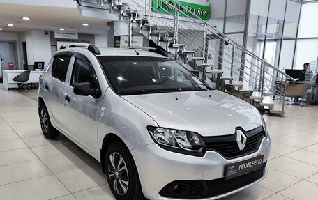 Renault Sandero II рестайлинг, 2015 год, 850 000 рублей, 3 фотография