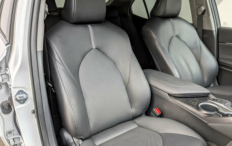 Toyota Camry, 2021 год, 3 140 000 рублей, 23 фотография