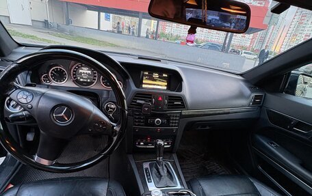 Mercedes-Benz E-Класс, 2010 год, 1 100 000 рублей, 10 фотография