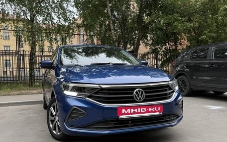 Volkswagen Polo VI (EU Market), 2021 год, 1 610 000 рублей, 2 фотография