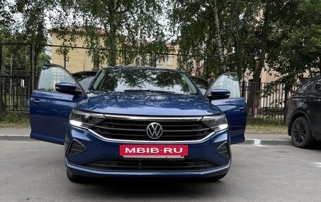 Volkswagen Polo VI (EU Market), 2021 год, 1 610 000 рублей, 23 фотография