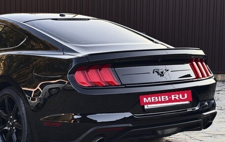 Ford Mustang VI рестайлинг, 2019 год, 3 200 000 рублей, 3 фотография