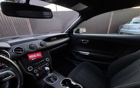 Ford Mustang VI рестайлинг, 2019 год, 3 200 000 рублей, 21 фотография