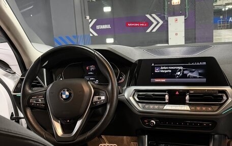 BMW 3 серия, 2020 год, 3 100 000 рублей, 19 фотография