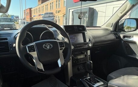 Toyota Land Cruiser Prado 150 рестайлинг 2, 2011 год, 1 695 000 рублей, 9 фотография
