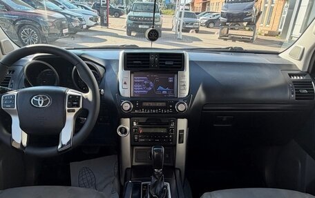 Toyota Land Cruiser Prado 150 рестайлинг 2, 2011 год, 1 695 000 рублей, 10 фотография