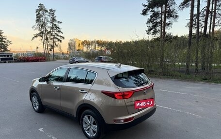 KIA Sportage IV рестайлинг, 2018 год, 1 920 000 рублей, 4 фотография