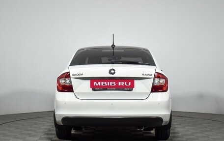 Skoda Rapid I, 2017 год, 900 000 рублей, 7 фотография