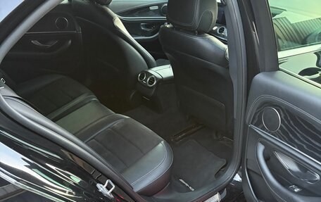 Mercedes-Benz E-Класс, 2018 год, 3 350 000 рублей, 11 фотография