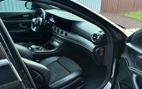Mercedes-Benz E-Класс, 2018 год, 3 350 000 рублей, 12 фотография
