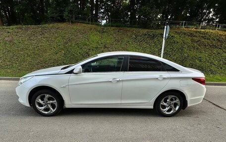 Hyundai Sonata VI, 2011 год, 845 000 рублей, 3 фотография