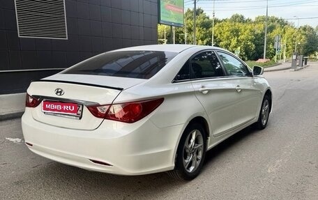 Hyundai Sonata VI, 2011 год, 845 000 рублей, 6 фотография