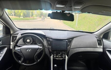 Hyundai Sonata VI, 2011 год, 845 000 рублей, 10 фотография