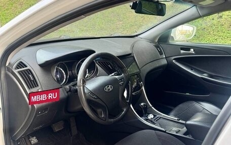 Hyundai Sonata VI, 2011 год, 845 000 рублей, 9 фотография