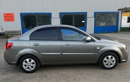 KIA Rio II, 2011 год, 650 000 рублей, 2 фотография