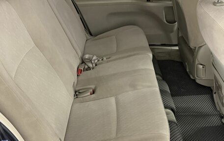 Toyota ISis I, 2010 год, 1 430 000 рублей, 17 фотография